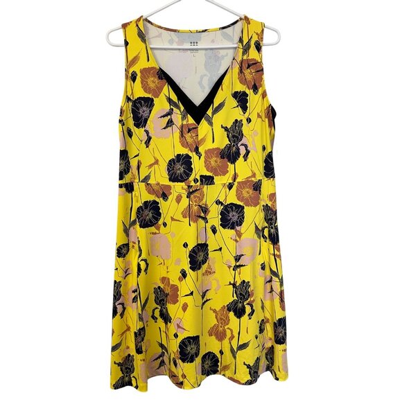 Title Nine Freelance Dress NWT Yellow Anemone Floral Size Large Athletic - Picture 1 of 12